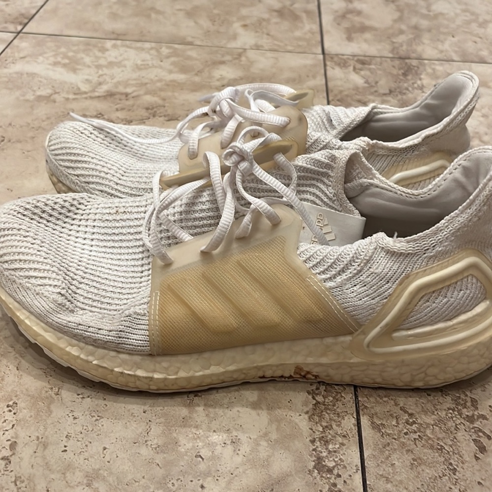 Adidas ultraboosts 2019